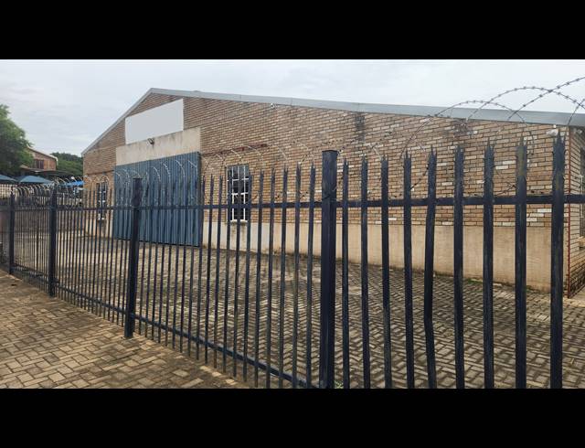 950M² WAREHOUSE FOR SALE IN ROCKY DRIFT